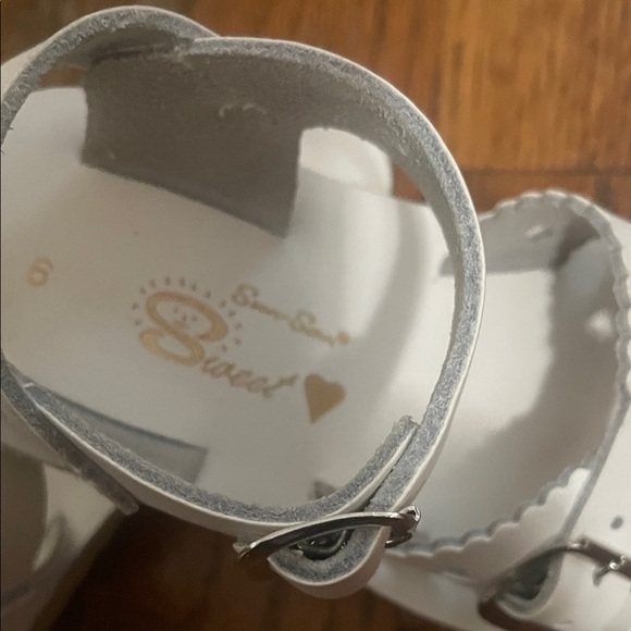 Sweet Kids White Sandals with Heart Cutouts - Picture 2 of 5